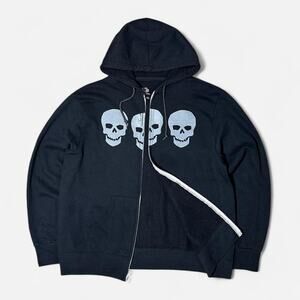 Triple skull design screen printed on vintage Y2K black hoodie Skate grunge